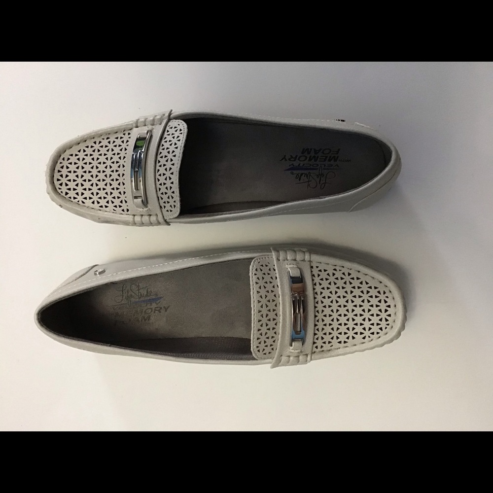 Brand new light beige loafters